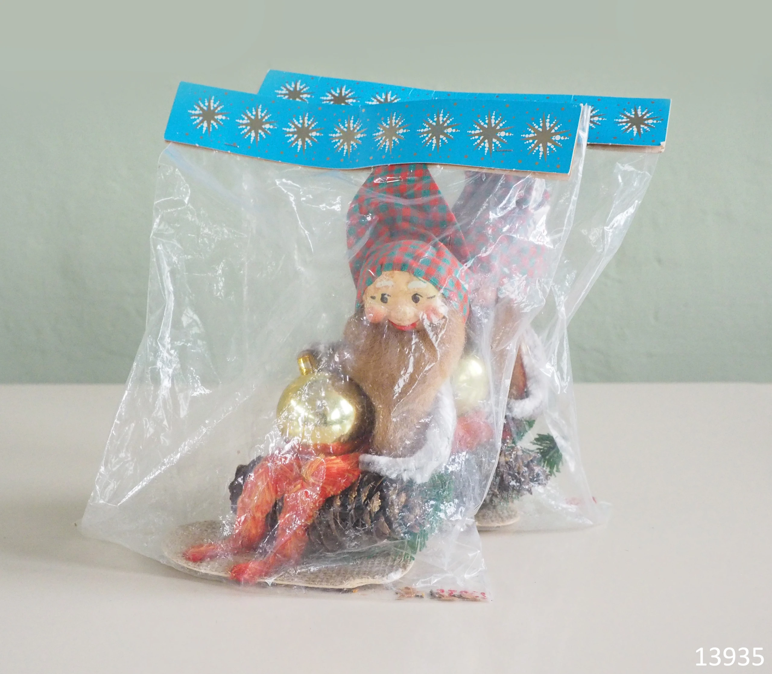 Koristeviennin tonttu - Koristevientis tomte